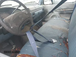 1996 Ford F-250 с VIN 2FTHF25H8TCA53537, выставлен на аукционе IAAI как лот 42463376 с пробегом Не указан миль и . История ставок и продаж доступна на DreamBid. Изображение 8.