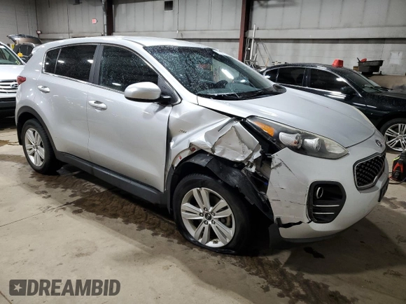 2017 Kia Sportage LX z VIN KNDPMCAC4H7036399, wystawiony jako Copart lot #57631155 z przebiegiem 89 803 mil mil oraz Szkoda całkowita • Salvage title. Historia ofert i sprzedaży dostępna na DreamBid. Obrazek 4.
