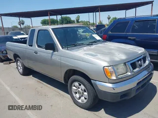 2000 Nissan Frontier XE z VIN 1N6DD26S9YC363236, wystawiony jako IAAI lot #42343821 z przebiegiem 187 720 mil mil oraz . Historia ofert i sprzedaży dostępna na DreamBid. Obrazek 1.