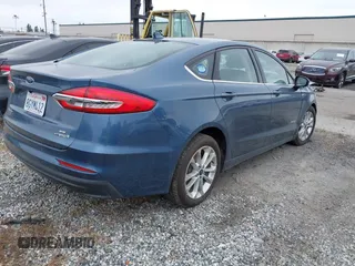 2019 Ford Fusion Hybrid SE with VIN 3FA6P0LU2KR148731, listed as a IAAI auction lot 41776405 with 1 mi miles. Bid and sale history available at carsss.com. Image 4.