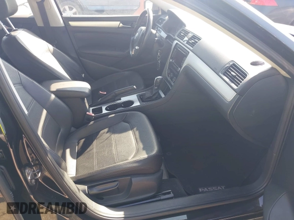 2013 Volkswagen Passat SE z VIN 1VWBN7A36DC061933, wystawiony jako IAAI lot #41972986 z przebiegiem 171 069 mil mil oraz . Historia ofert i sprzedaży dostępna na DreamBid. Obrazek 5.
