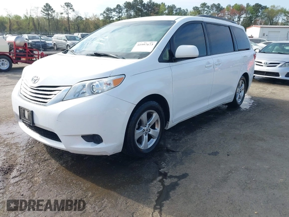 2015 Toyota Sienna LE AAS with VIN 5TDKK3DC2FS590667, listed as a IAAI auction lot 41997673 with 169,828 mi miles. Bid and sale history available at carsss.com. Image 17.