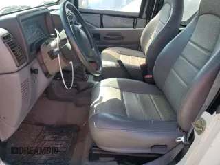 1998 Jeep Wrangler SE with VIN 1J4FY29P0WP749387, listed as a Copart auction lot 51112015 with 97,834 mi miles and Salvage Title. Bid and sale history available at carsss.com. Image 7.