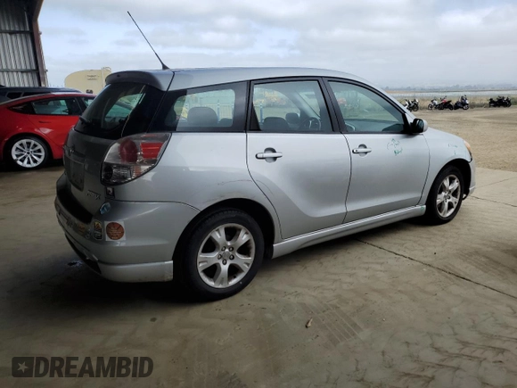 2006 Toyota Matrix STD z VIN 2T1KR30E56C621826, wystawiony jako Copart lot #58933755 z przebiegiem 117 397 mil mil oraz Szkoda całkowita • Salvage title. Historia ofert i sprzedaży dostępna na DreamBid. Obrazek 3.