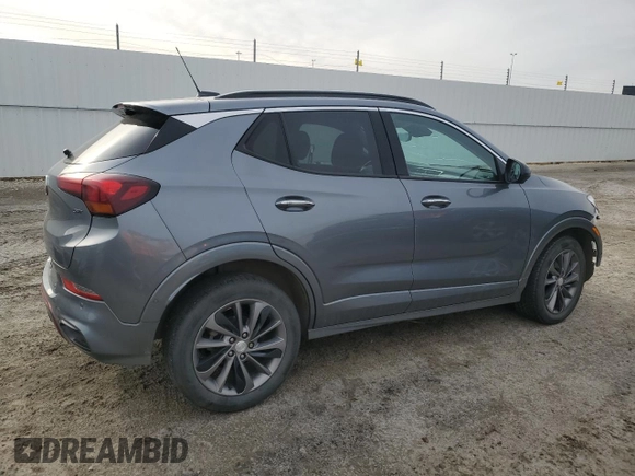 2022 Buick Encore GX Essence с VIN KL4MMGSL4NB041307, выставлен на аукционе Copart как лот 53014545 с пробегом 79 359 миль миль и Списание • Salvage title. История ставок и продаж доступна на DreamBid. Изображение 3.