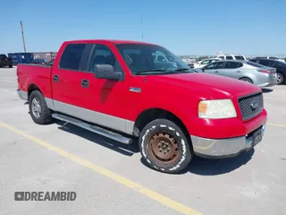 2005 Ford F-150 XLT with VIN 1FTRW12W65FA87291, listed as a IAAI auction lot 42015066 with 216,886 mi miles. Bid and sale history available at carsss.com. Image 1.