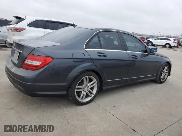 2013 Mercedes-Benz C 250 Sport с VIN WDDGF4HB0DA794420, выставлен на аукционе Copart как лот 41104684 с пробегом 178 174 миль миль и Списание • Salvage title. История ставок и продаж доступна на DreamBid. Изображение 3.