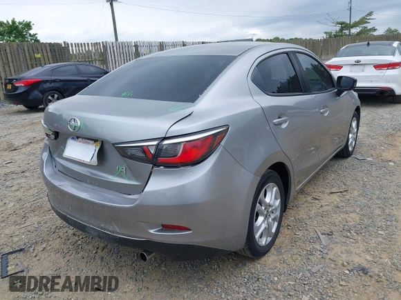 2016 Scion iA z VIN 3MYDLBZV5GY144289, wystawiony jako IAAI lot #42247688 z przebiegiem 107 958 mil mil oraz . Historia ofert i sprzedaży dostępna na DreamBid. Obrazek 4.