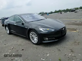 2016 Tesla Model S 70 with VIN 5YJSA1E14GF162187, listed as a Copart auction lot 59308185 with 98,088 mi miles and Salvage title. Bid and sale history available at DreamBid. Image 13.