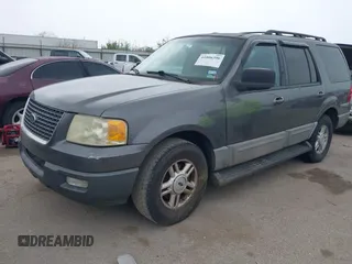 2005 Ford Expedition Special Service with VIN 1FMPU15545LA26180, listed as a IAAI auction lot 41806396 with 209,288 mi miles. Bid and sale history available at carsss.com. Image 2.