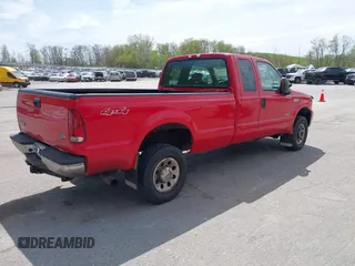 2005 Ford Super Duty F-250 XL with VIN 1FTSX21P65EA38063, listed as a IAAI auction lot 42159568 with 225,036 mi miles. Bid and sale history available at carsss.com. Image 4.