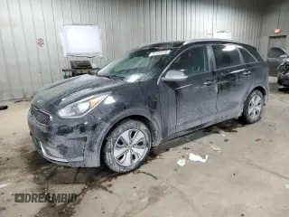 2017 Kia Niro Touring Launch Edition with VIN KNDCC3LCXH5076013, listed as a Copart auction lot 45154335 with 124,295 mi miles and Clean Title. Bid and sale history available at carsss.com. Image 1.