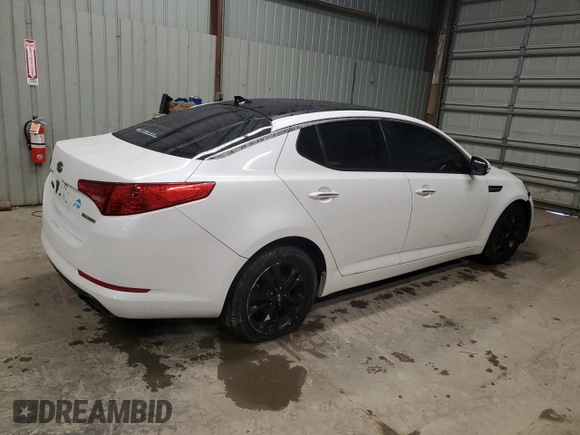 2011 Kia Optima EX with VIN KNAGN4A66B5163880, listed as a Copart auction lot 51945015 with 170,118 mi miles and Clean Title. Bid and sale history available at carsss.com. Image 3.