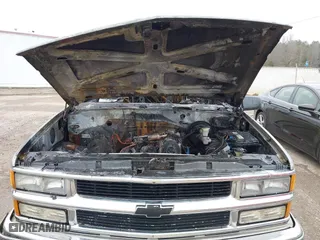 1998 Chevrolet Tahoe with VIN 3GNEK18R0WG121275, listed as a IAAI auction lot 41721304 with 1 mi miles. Bid and sale history available at carsss.com. Image 10.