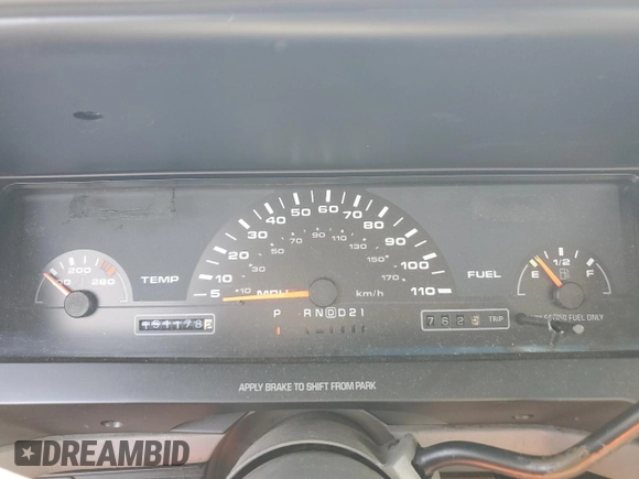1993 Oldsmobile 88 z VIN 1G3HN53L4PH310087, wystawiony jako Copart lot #75523874 z przebiegiem 151 178 mil mil oraz Czysty tytuł • Clean title. Historia ofert i sprzedaży dostępna na DreamBid. Obrazek 9.