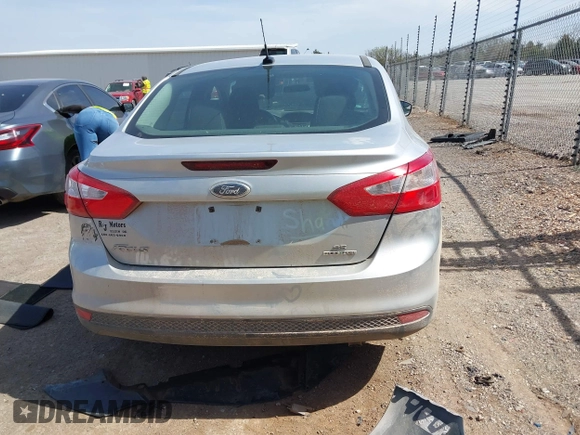 2014 Ford Focus SE with VIN 1FADP3F26EL270868, listed as a IAAI auction lot 41826493 with 164,595 mi miles. Bid and sale history available at carsss.com. Image 17.