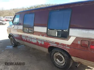 1986 Chevrolet Chevy Van z VIN 1GCEG25N9G7163670, wystawiony jako IAAI lot #41654650 z przebiegiem Nie podano mil oraz . Historia ofert i sprzedaży dostępna na DreamBid. Obrazek 14.