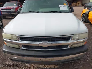 2003 Chevrolet Tahoe LT with VIN 1GNEC13Z13J230763, listed as a IAAI auction lot 42028002 with 201,448 mi miles. Bid and sale history available at carsss.com. Image 6.
