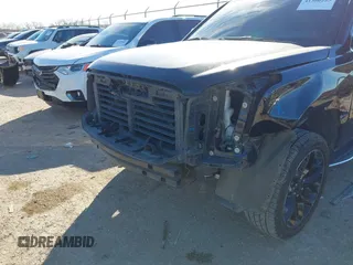 2019 GMC Yukon XL SLT with VIN 1GKS1GKC3KR380153, listed as a IAAI auction lot 41360225 with 152,304 mi miles. Bid and sale history available at carsss.com. Image 6.