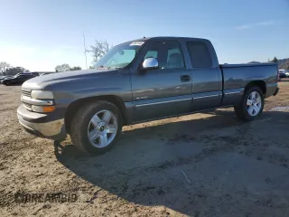 2001 Chevrolet Silverado 1500 LS with VIN 2GCEC19TX11265109, listed as a Copart auction lot 44585145 with Not Provided miles and Salvage Title. Bid and sale history available at carsss.com. Image 1.