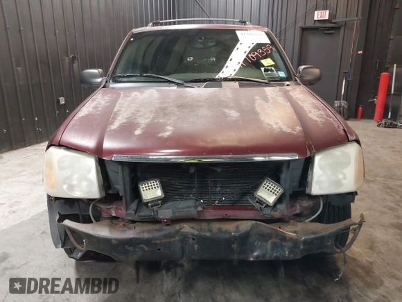 2002 GMC Envoy SLT with VIN 1GKDT13SX22426320, listed as a IAAI auction lot 41709359 with 104,418 mi miles. Bid and sale history available at carsss.com. Image 12.