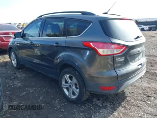 2016 Ford Escape SE with VIN 1FMCU0GX1GUC19942, listed as a IAAI auction lot 41504587 with 142,122 mi miles. Bid and sale history available at carsss.com. Image 3.