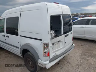 2013 Ford Transit Connect XLT z VIN NM0LS6BN7DT150823, wystawiony jako IAAI lot #41867953 z przebiegiem 128 278 mil mil oraz . Historia ofert i sprzedaży dostępna na DreamBid. Obrazek 6.