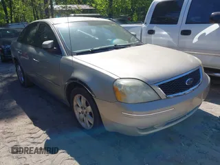 2006 Ford Five Hundred SEL with VIN 1FAFP24126G117587, listed as a IAAI auction lot 42058825 with 183,380 mi miles. Bid and sale history available at carsss.com. Image 1.