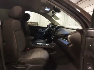 2019 Chevrolet Traverse LT Cloth z VIN 1GNERGKW1KJ158891, wystawiony jako IAAI lot #41996781 z przebiegiem 90 252 mil mil oraz . Historia ofert i sprzedaży dostępna na DreamBid. Obrazek 5.