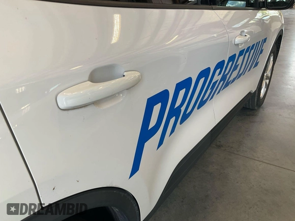 2020 Ford Escape SE z VIN 1FMCU0G62LUB45075, wystawiony jako IAAI lot #42743374 z przebiegiem 84 675 mil mil oraz . Historia ofert i sprzedaży dostępna na DreamBid. Obrazek 4.
