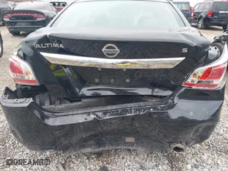 2015 Nissan Altima 2.5 with VIN 1N4AL3AP3FC176837, listed as a IAAI auction lot 41843408 with 185,466 mi miles. Bid and sale history available at carsss.com. Image 17.