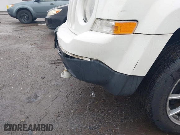 2011 Jeep Patriot Sport with VIN 1J4NF1GB0BD258347, listed as a IAAI auction lot 41948645 with 171,440 mi miles. Bid and sale history available at carsss.com. Image 13.