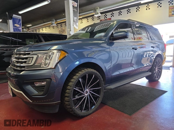 2018 Ford Expedition XLT with VIN 1FMJU1HT2JEA50850, listed as a Copart auction lot 57295665 with 96,754 mi miles and Clean title. Bid and sale history available at DreamBid. Image 2.