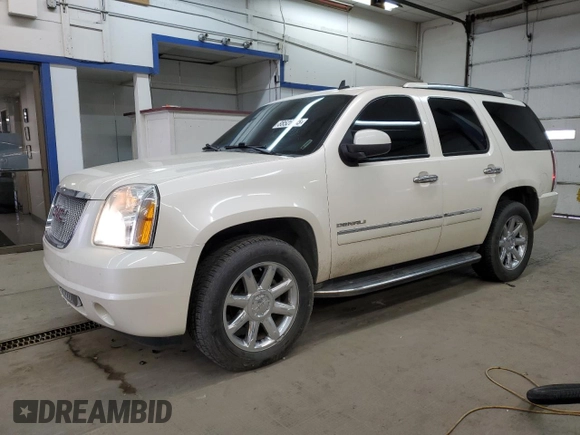 2014 GMC Yukon Denali with VIN 1GKS2EEF6ER141112, listed as a Copart auction lot 88526685 with 142,248 mi miles and Salvage Title. Bid and sale history available at carsss.com. Image 1.