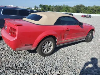 2007 Ford Mustang Deluxe z VIN 1ZVFT84N975296099, wystawiony jako Copart lot #58169845 z przebiegiem 108 251 mil mil oraz Szkoda całkowita • Salvage title. Historia ofert i sprzedaży dostępna na DreamBid. Obrazek 3.