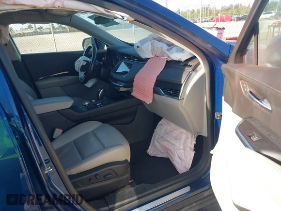 2019 Cadillac XT4 FWD Premium Luxury с VIN 1GYFZCR47KF128284, выставлен на аукционе IAAI как лот 42123219 с пробегом 36 328 миль миль и . История ставок и продаж доступна на DreamBid. Изображение 5.
