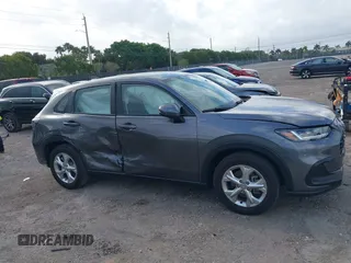 2024 Honda HR-V LX with VIN 3CZRZ1H38RM714299, listed as a IAAI auction lot 41956684 with 5,869 mi miles. Bid and sale history available at carsss.com. Image 13.