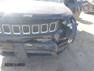 2018 Jeep Compass Altitude with VIN 3C4NJDBB2JT418914, listed as a IAAI auction lot 41759891 with 137,643 mi miles and . Bid and sale history available at carsss.com. Image 19.