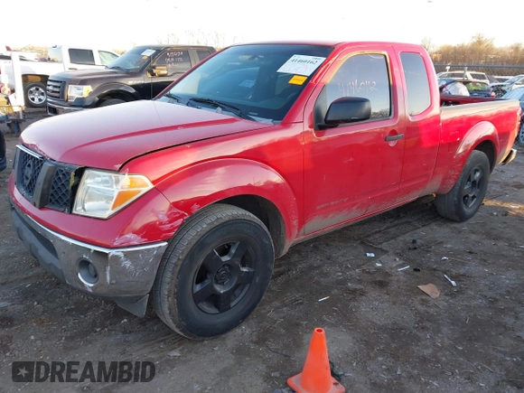 2006 Nissan Frontier SE z VIN 1N6AD06U56C414754, wystawiony jako IAAI lot #41460162 z przebiegiem 136 682 mil mil oraz . Historia ofert i sprzedaży dostępna na DreamBid. Obrazek 2.