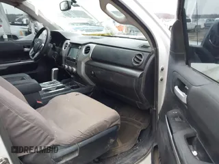 2016 Toyota Tundra 4WD Truck SR5 with VIN 5TFDW5F13GX509045, listed as a IAAI auction lot 41554023 with 165,026 mi miles. Bid and sale history available at carsss.com. Image 5.