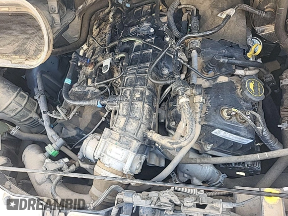 2019 Ford Transit z VIN 1FTYR1YG1KKB57785, wystawiony jako IAAI lot #42888449 z przebiegiem 39 580 mil mil oraz . Historia ofert i sprzedaży dostępna na DreamBid. Obrazek 9.