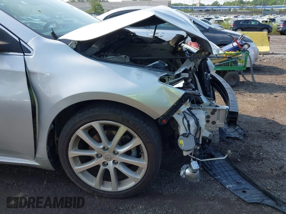 2013 Toyota Avalon XLE z VIN 4T1BK1EB7DU035647, wystawiony jako IAAI lot #42456762 z przebiegiem 136 018 mil mil oraz . Historia ofert i sprzedaży dostępna na DreamBid. Obrazek 17.