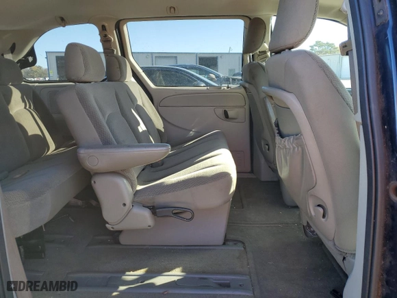 2006 Chrysler Town & Country SWB with VIN 1A4GP45R76B669995, listed as a Copart auction lot 82896794 with 87,934 mi miles and Salvage Title. Bid and sale history available at carsss.com. Image 11.