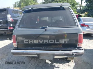 1987 Chevrolet Blazer с VIN 1GNCS18R2H8188749, выставлен на аукционе IAAI как лот 42705290 с пробегом 110 735 миль миль и . История ставок и продаж доступна на DreamBid. Изображение 16.
