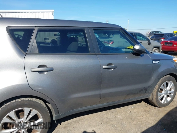 2015 Kia Soul + with VIN KNDJP3A59F7171924, listed as a IAAI auction lot 41871820 with 84,178 mi miles. Bid and sale history available at carsss.com. Image 13.