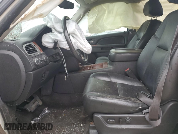 2013 Chevrolet Avalanche LTZ with VIN 3GNTKGE70DG107029, listed as a Copart auction lot 56947685 with Not provided miles and Salvage title. Bid and sale history available at DreamBid. Image 7.
