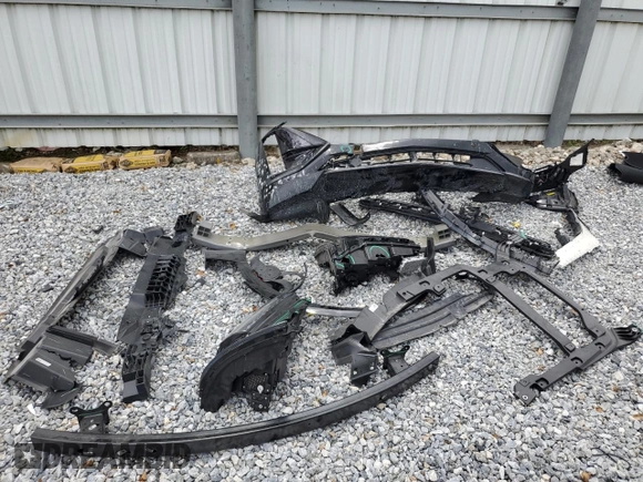 2024 Cadillac LYRIQ Sport z VIN 1GYKPTRK4RZ108926, wystawiony jako Copart lot #52029685 z przebiegiem 10 284 mil mil oraz Szkoda całkowita • Salvage title. Historia ofert i sprzedaży dostępna na DreamBid. Obrazek 13.