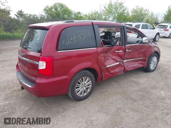 2014 Chrysler Town & Country Limited z VIN 2C4RC1GG2ER234306, wystawiony jako IAAI lot #42331502 z przebiegiem Nie podano mil oraz . Historia ofert i sprzedaży dostępna na DreamBid. Obrazek 4.