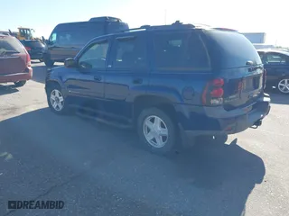 2002 Chevrolet TrailBlazer LS with VIN 1GNDT13S122152637, listed as a IAAI auction lot 42035449 with 206,082 mi miles. Bid and sale history available at carsss.com. Image 3.