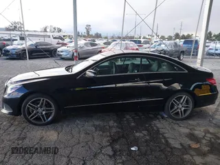 2014 Mercedes-Benz E 350 z VIN WDDKJ5KBXEF249207, wystawiony jako IAAI lot #41750638 z przebiegiem 86 960 mil mil oraz . Historia ofert i sprzedaży dostępna na DreamBid. Obrazek 14.